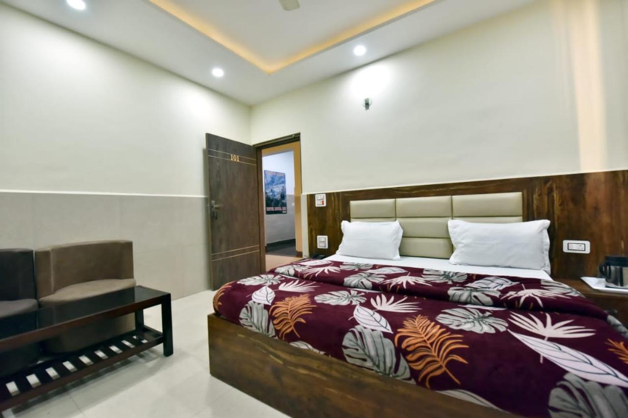 Royal Inn Jammu Εξωτερικό φωτογραφία