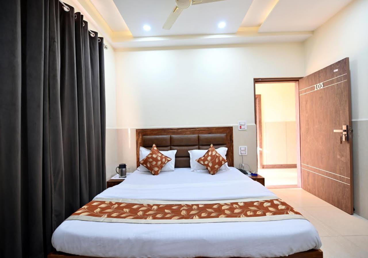 Royal Inn Jammu Εξωτερικό φωτογραφία